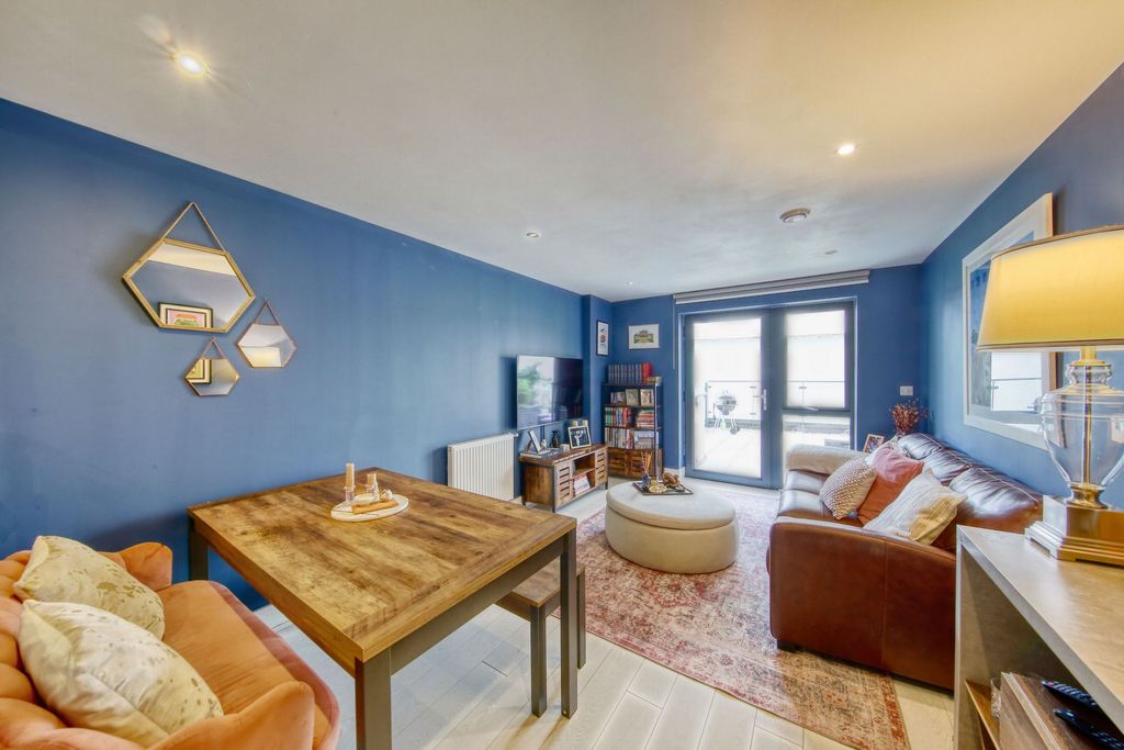 Property photo 2 of 12 Photo 5