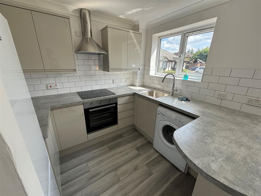 Property photo 2 of 7 8.Jpg