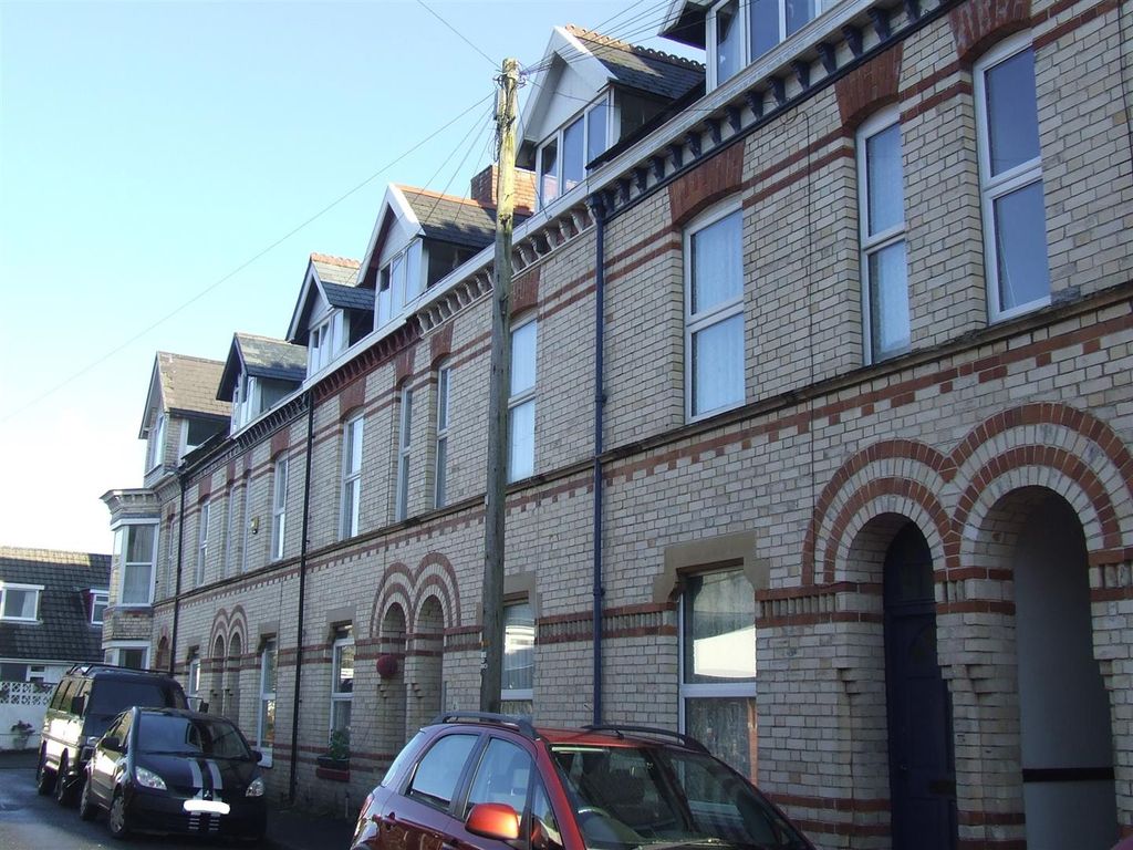 Property photo 1 of 4