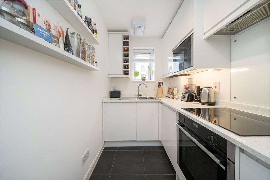 Property photo 3 of 8 Picture No. 09