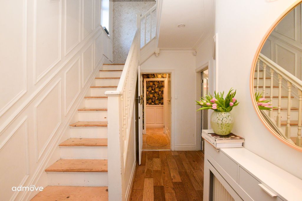 Property photo 2 of 30