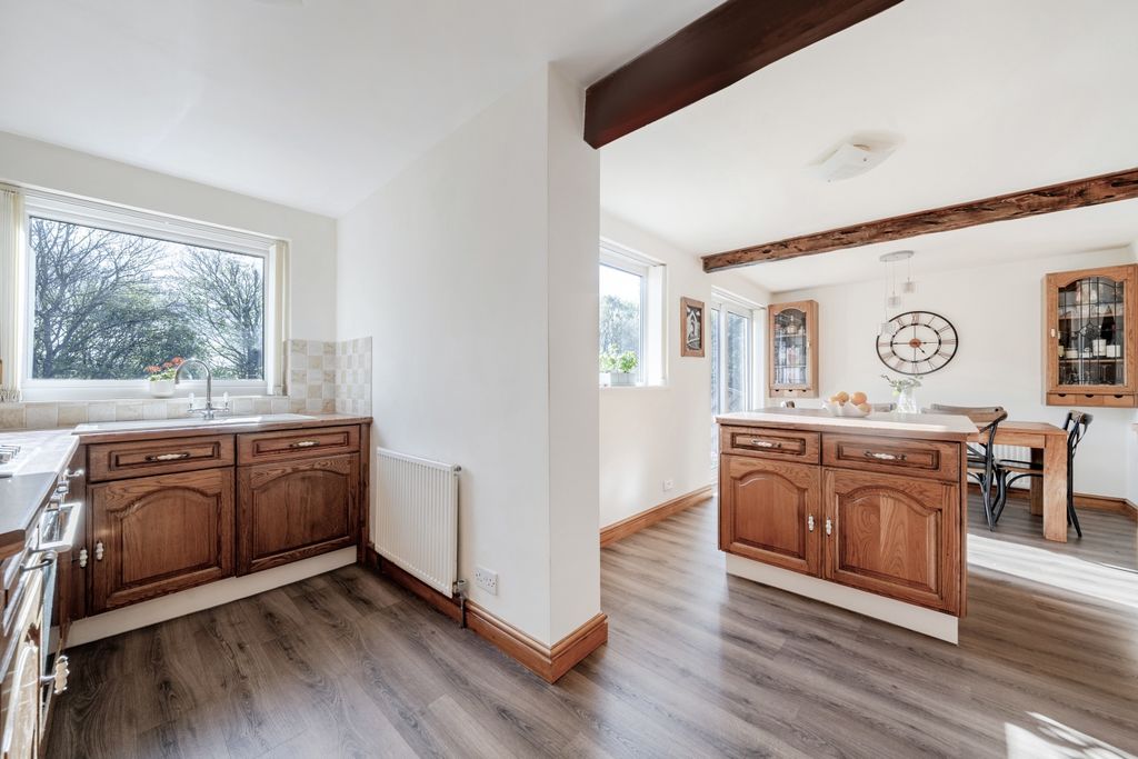 Property photo 2 of 20 Kitchen