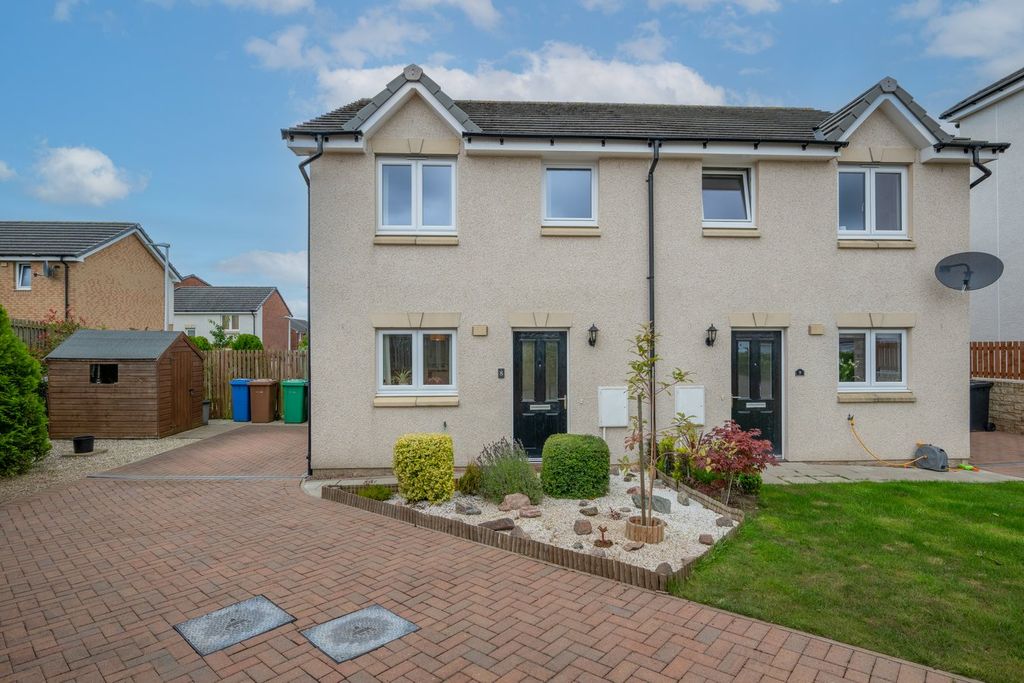 Property photo 1 of 27