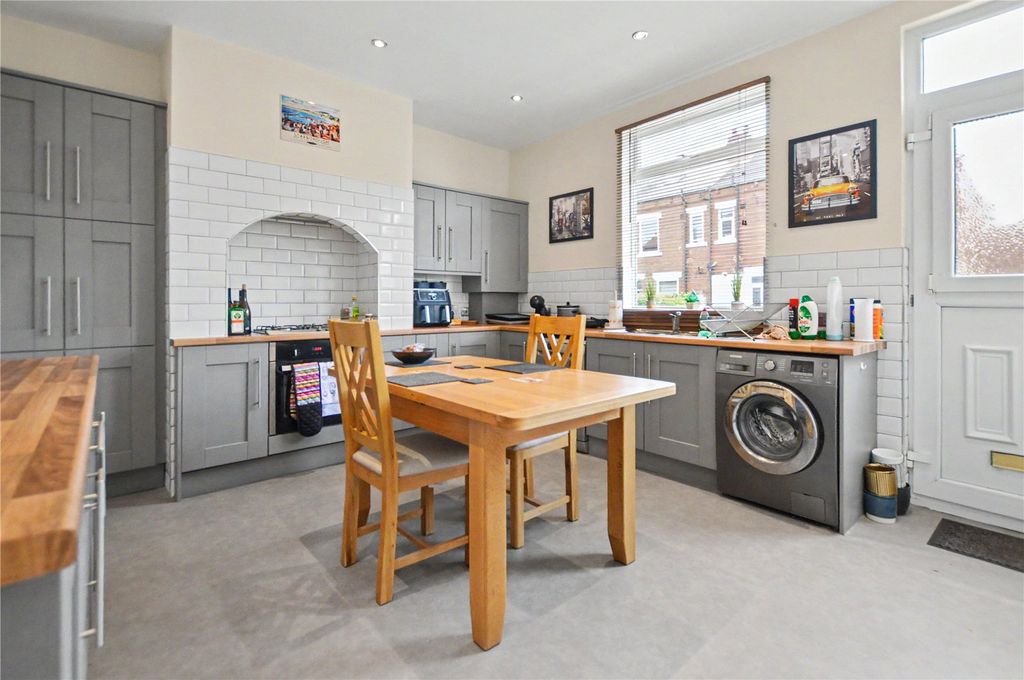 Property photo 3 of 17 Picture No. 11