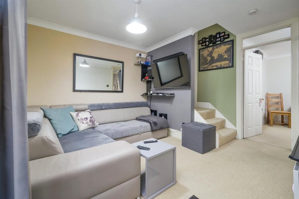 Property photo 2 of 11 Image