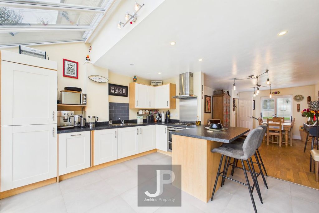 Property photo 3 of 22 Cam01632G0-Pr0227-Still013.Jpg