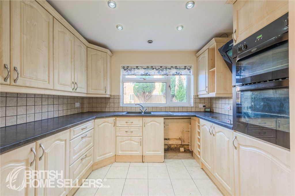 Property photo 2 of 29 Picture No. 39