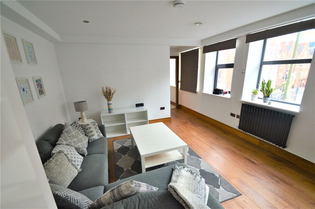 Property photo 2 of 9 Picture No. 06