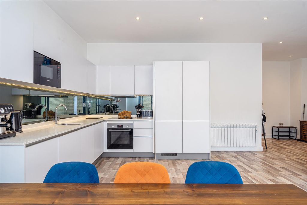 Property photo 2 of 11 27.Jpg