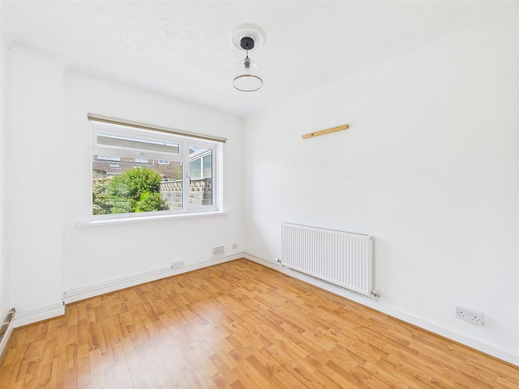 Property photo 3 of 20 Cam02295G0-Pr0253-Still014.Jpg