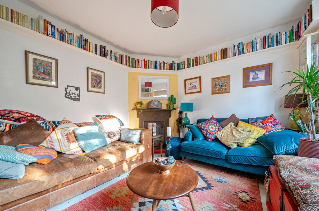 Property photo 2 of 19 1450305-10-69F04F...