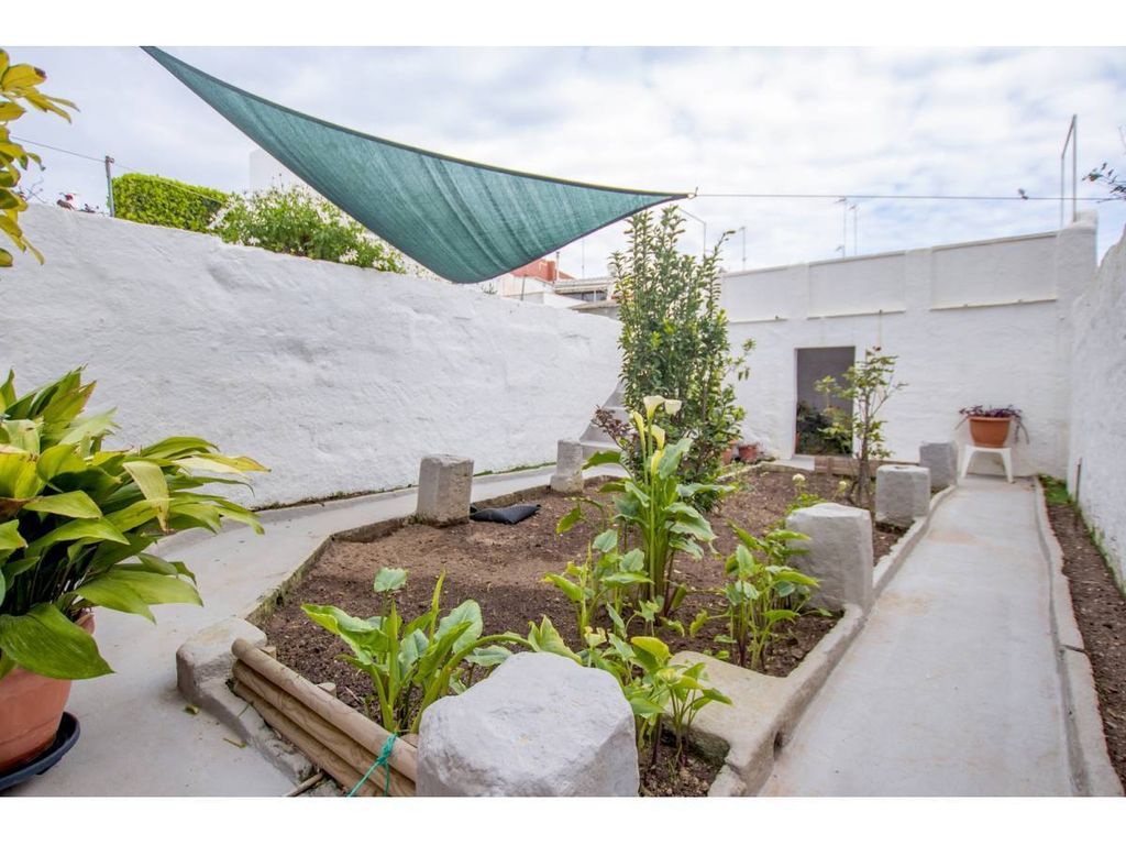 Property photo 1 of 30