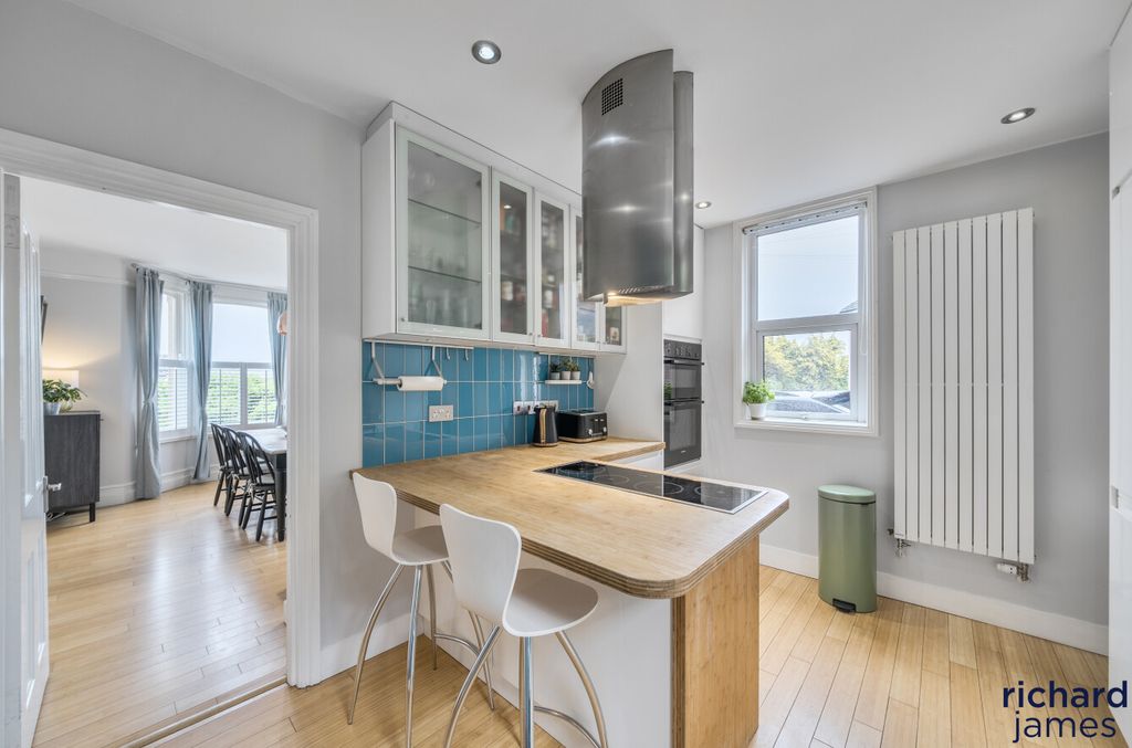 Property photo 3 of 30 513F3A2137A443A6A588d7005A8910E5