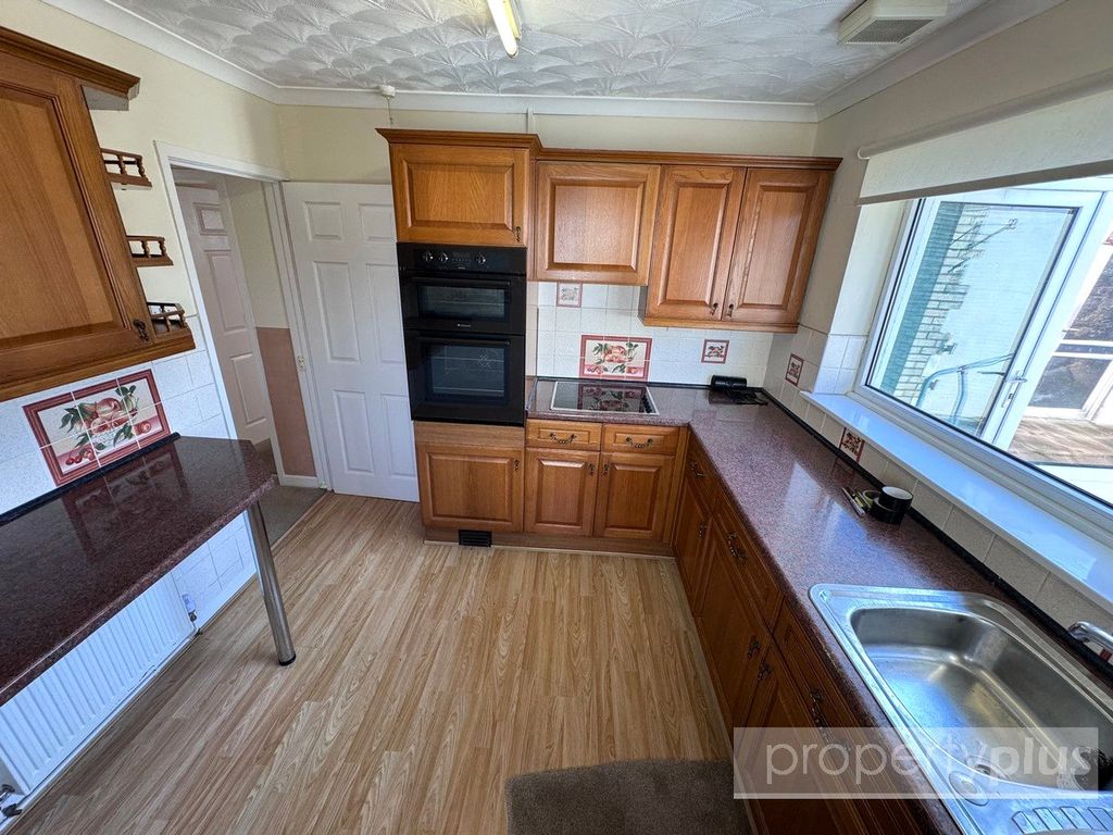 Property photo 3 of 12 Picture No. 25