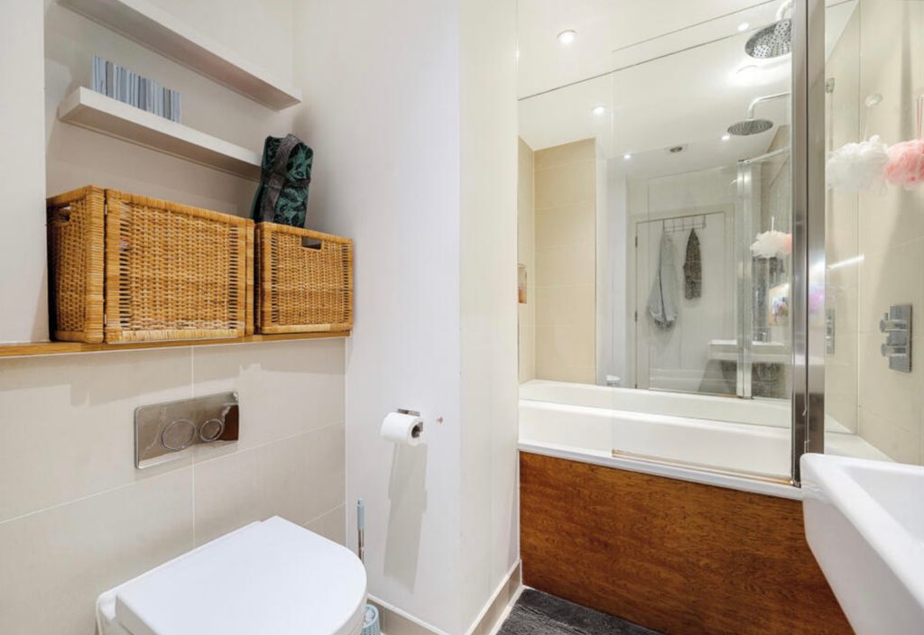 Property photo 3 of 11 Img_1059