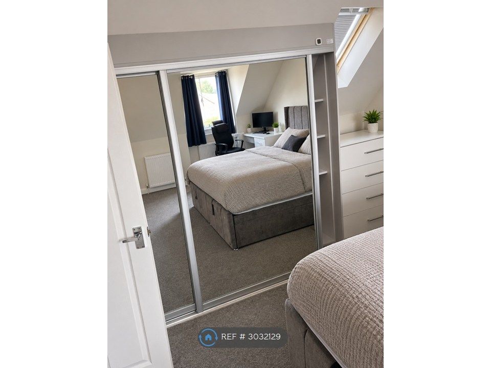 Property photo 1 of 14 Master Bedroom With Esuite And Inbuilt Wardrobe