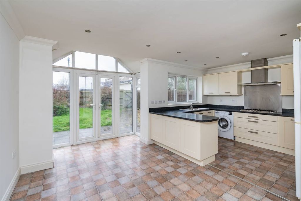 Property photo 2 of 38