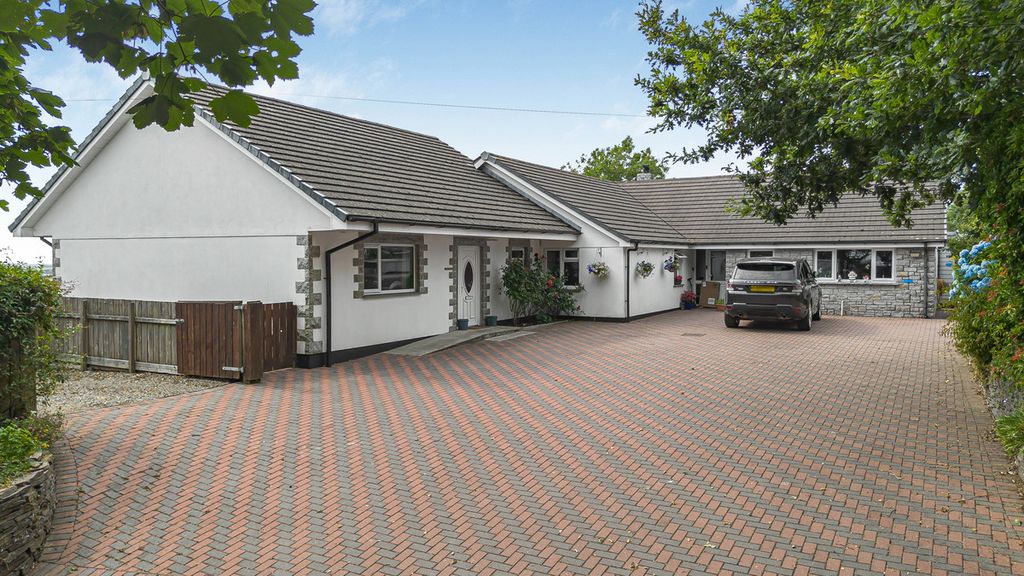 Property photo 2 of 24