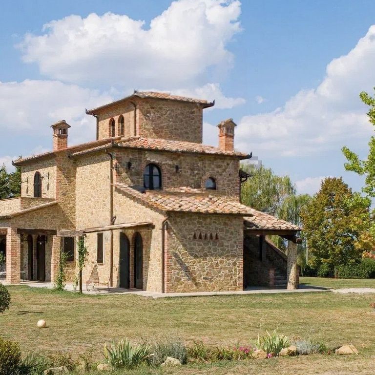 Property photo 1 of 12 Rustic Country House In Castiglione Del Lago, Umbria