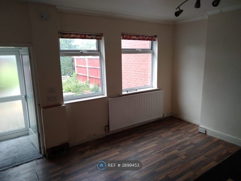 Property photo 3 of 8 Kitchen Diner