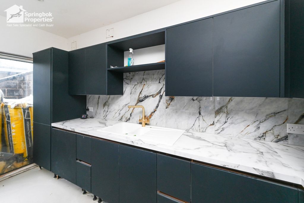 Property photo 3 of 27 Image 2