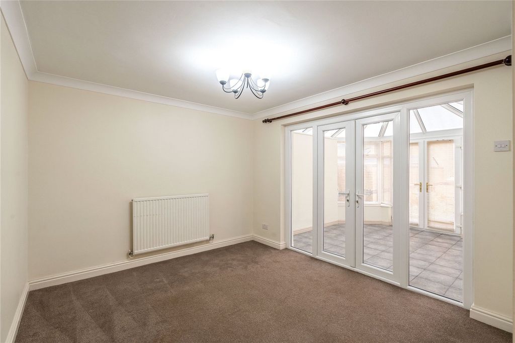 Property photo 3 of 37 Picture No. 26