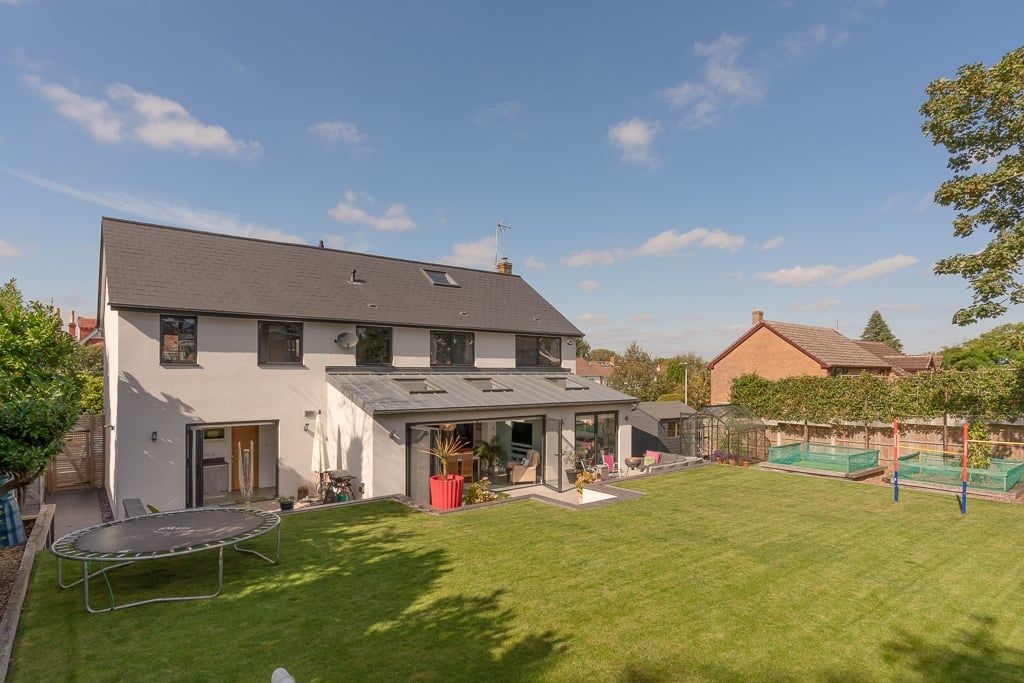 Property photo 1 of 26