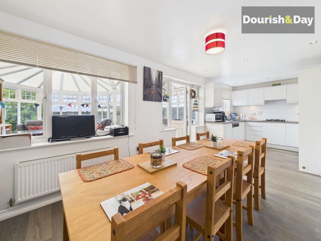Property photo 3 of 20 Kitchen Diner