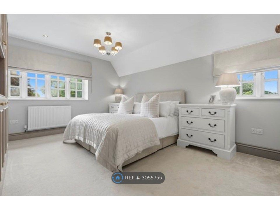 Property photo 1 of 2