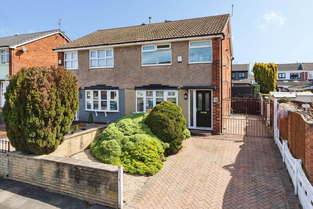 Property photo 1 of 15