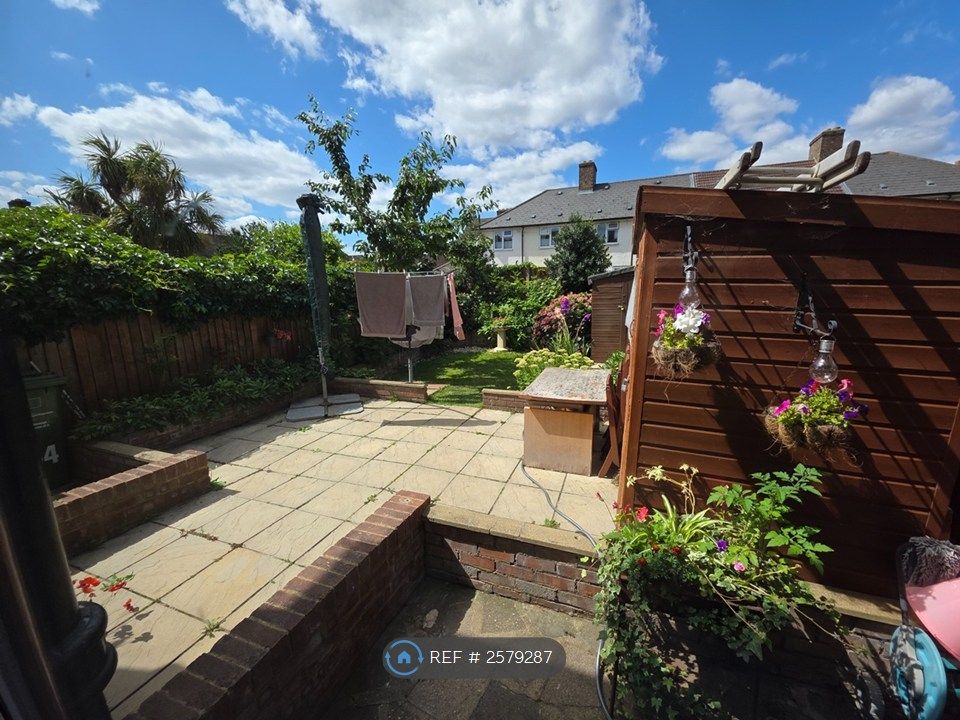 Property photo 3 of 12