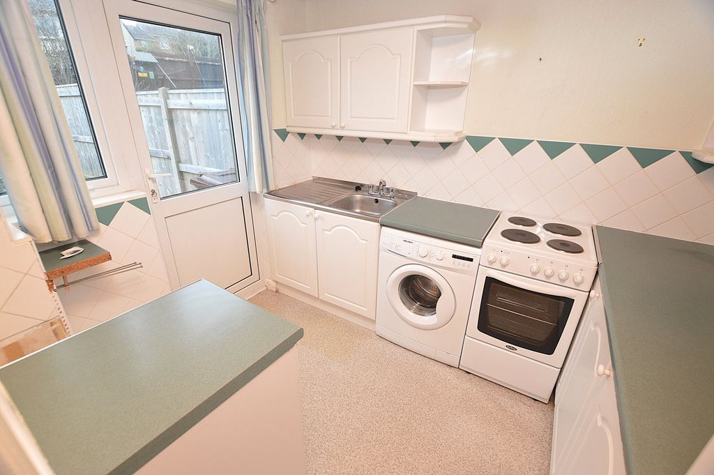 Property photo 2 of 12 Kitchen