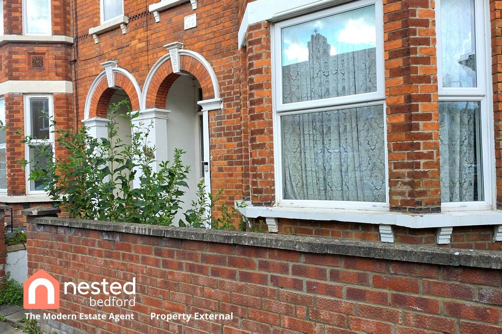 Property photo 2 of 19