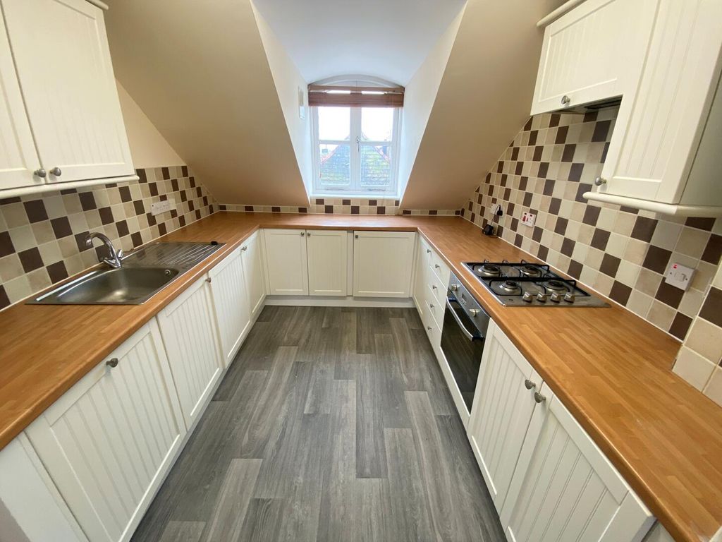 Property photo 3 of 6 Kitchen