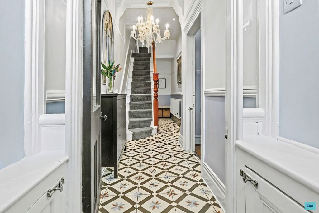 Property photo 2 of 24 12