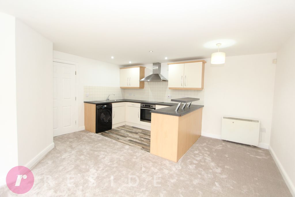 Property photo 2 of 10 Open Kitchen / Living