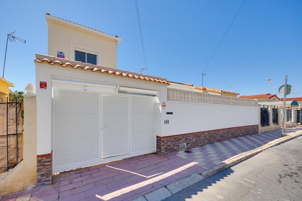 Property photo 3 of 45