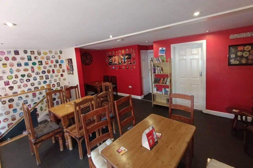 Property photo 2 of 6