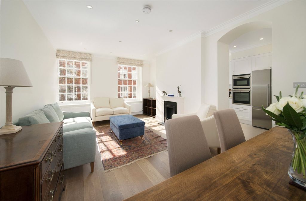 Property photo 1 of 6 Reception