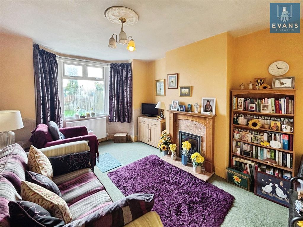 Property photo 2 of 18 Living Room