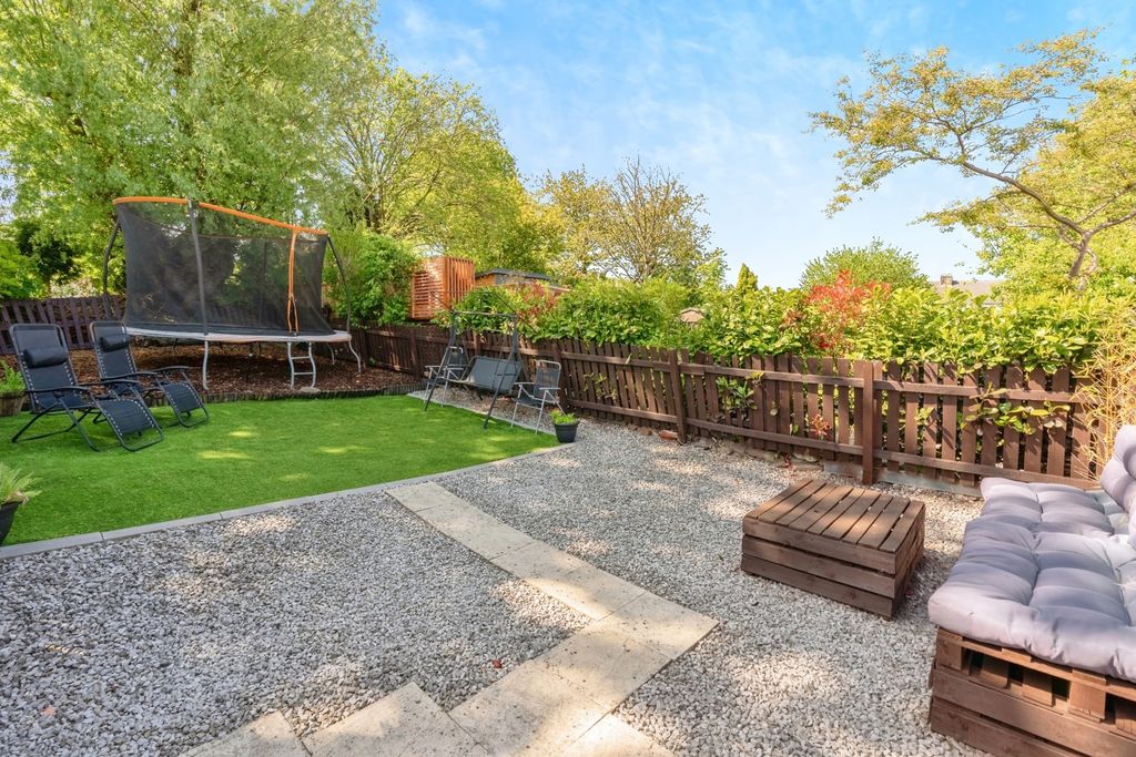 Property photo 2 of 17 Photo