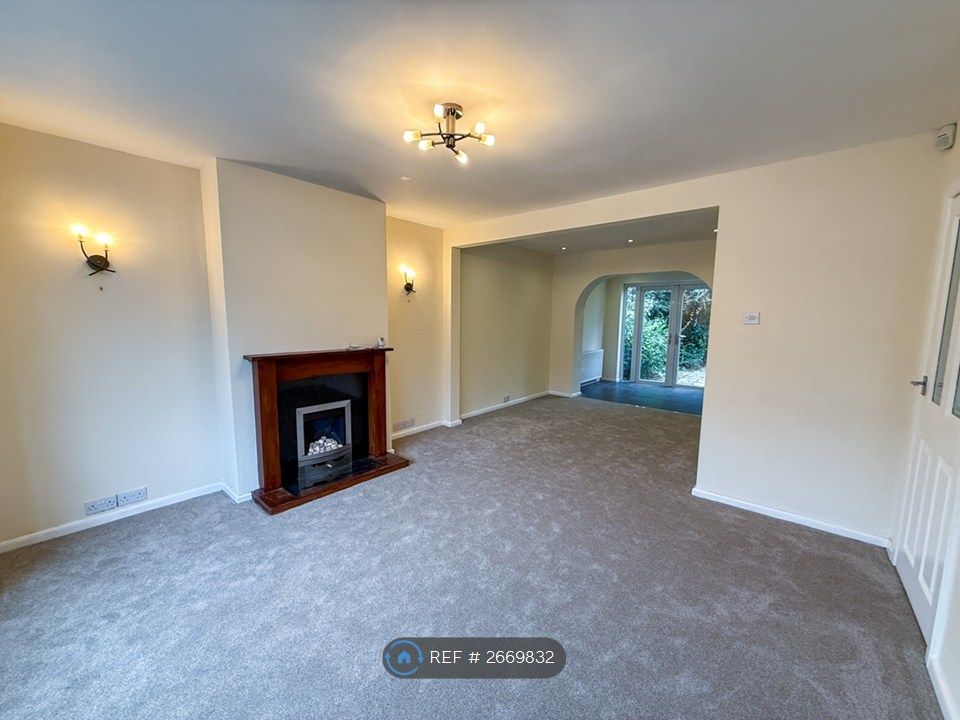 Property photo 3 of 25