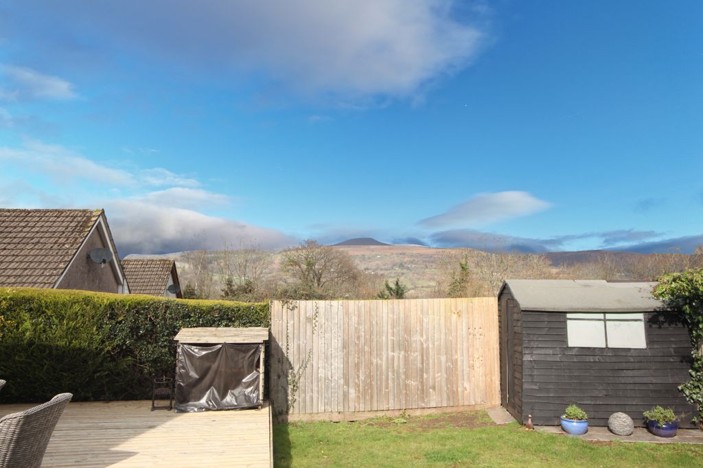 Property photo 2 of 32 Img_7519