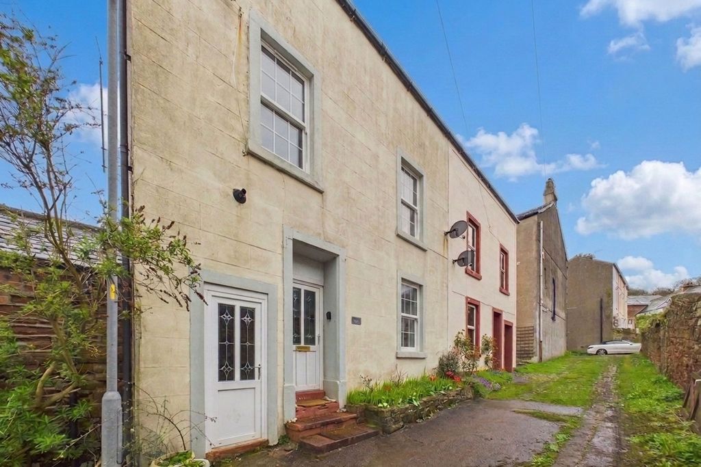 Property photo 2 of 19