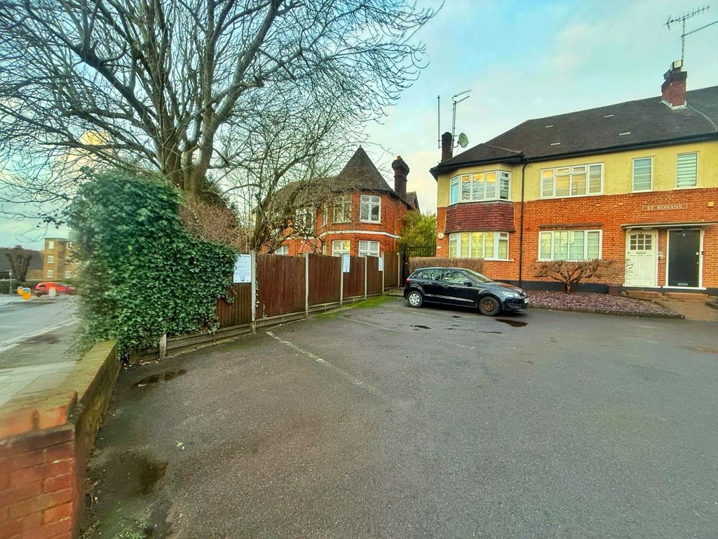 Property photo 3 of 18