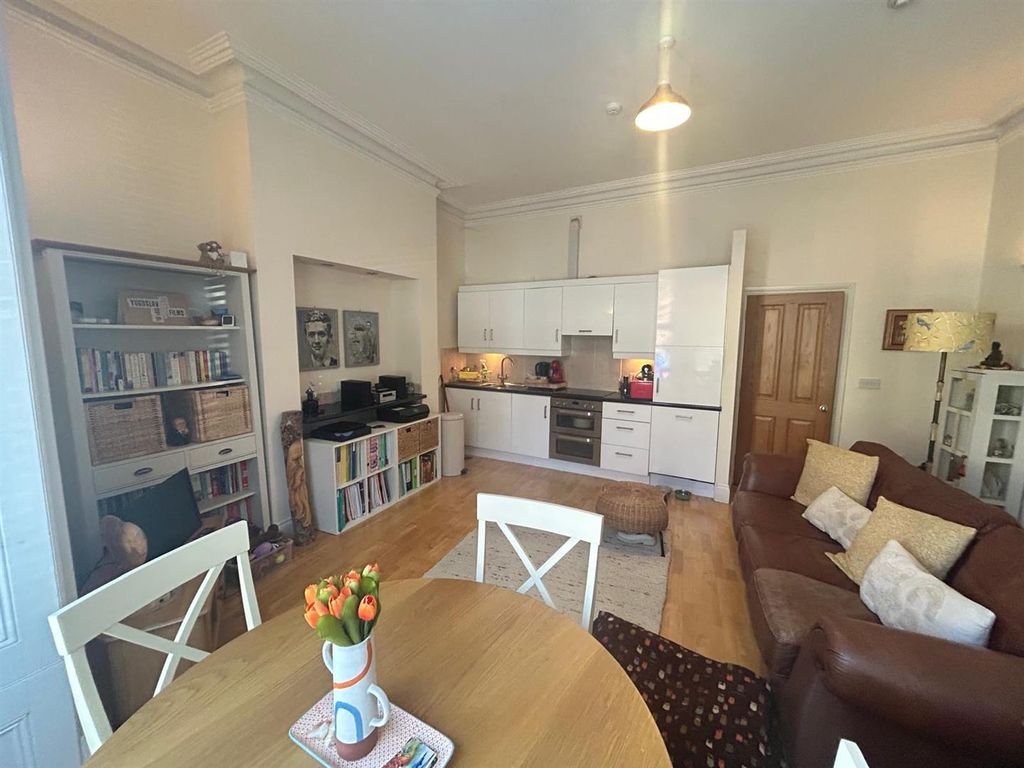 Property photo 2 of 23 3808c6Cf-36Fe-48c6-Bec1-d63F25c59944.Jpg