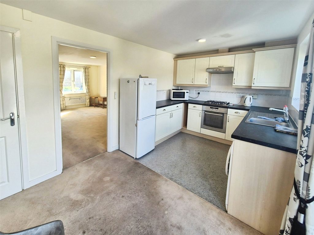 Property photo 3 of 16 3 - Picture No. 04