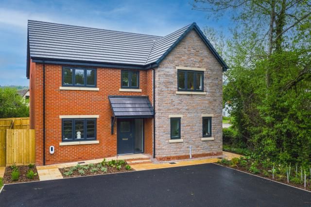 Property photo 2 of 14 External