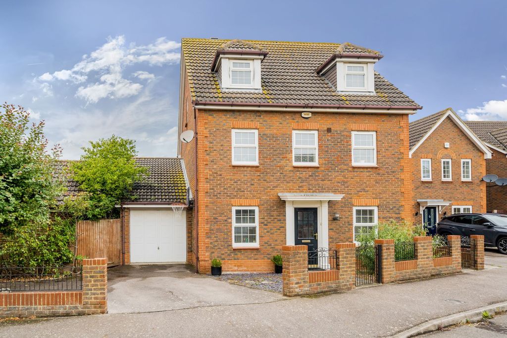 Property photo 1 of 24