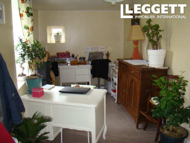 Property photo 3 of 10